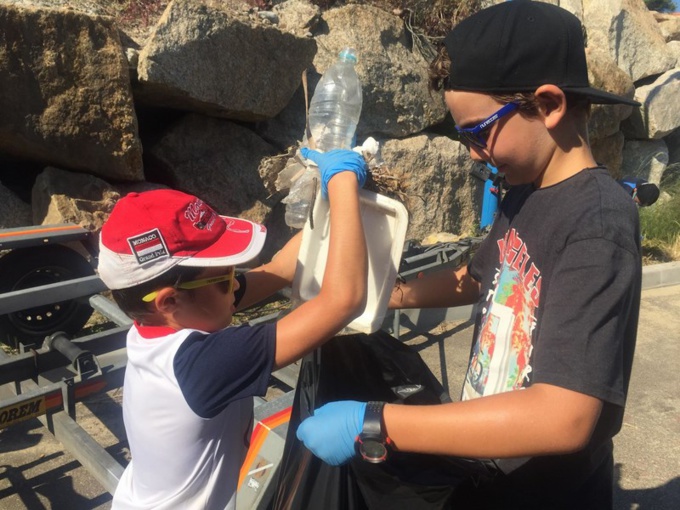 "Nettoyage du port et de la plage de Porto Pollo": un acte civique et environnemental pour nos écoliers